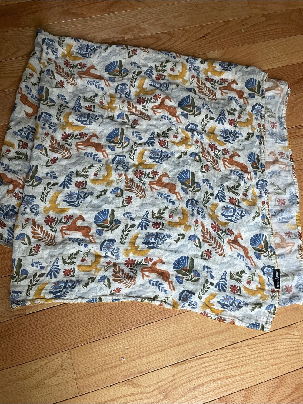 Dock a tot swaddle Multicolor Floral & Animal Pattern